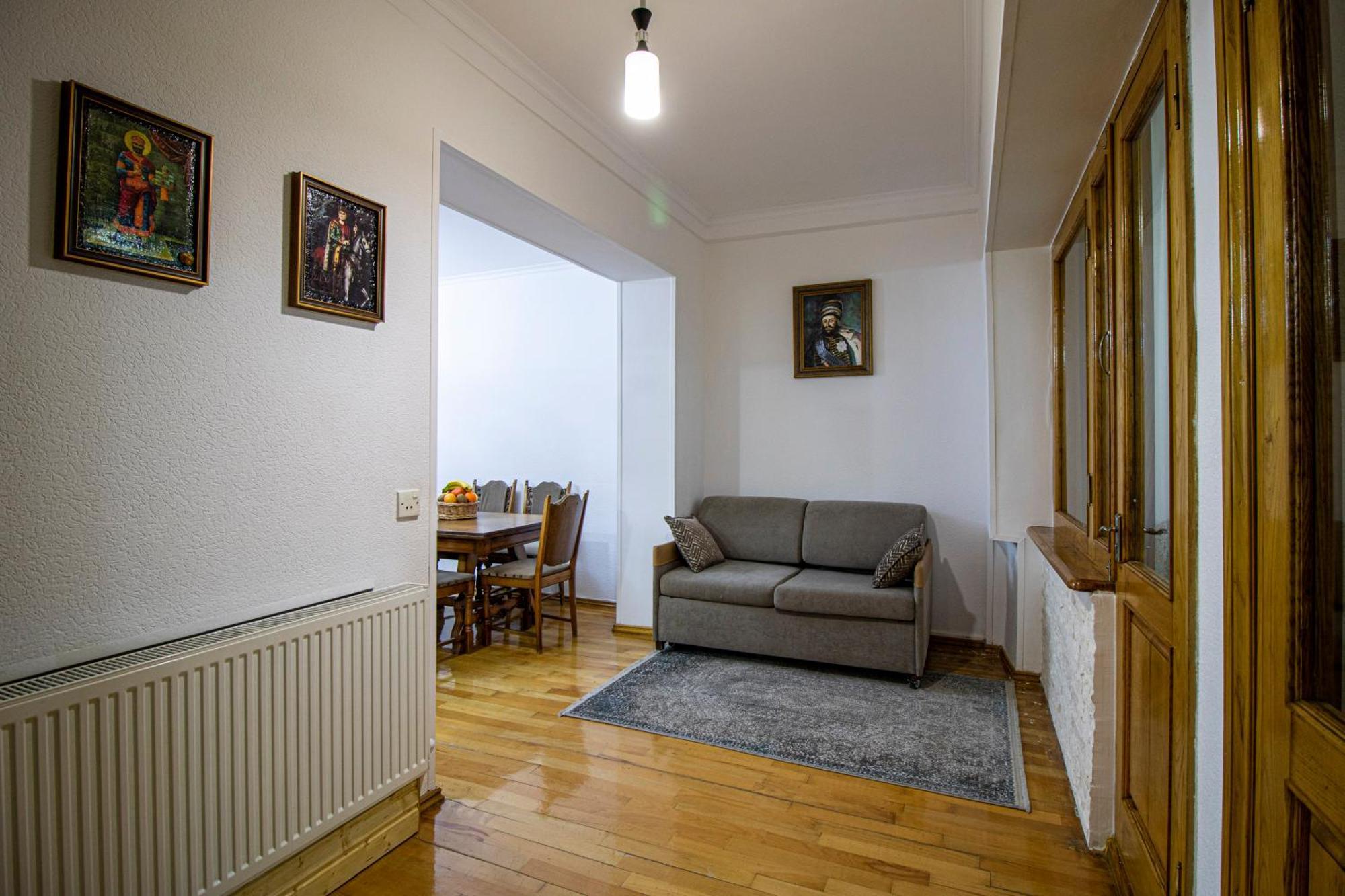 Cozy Apartment On Kostava Tbilisi Eksteriør bilde