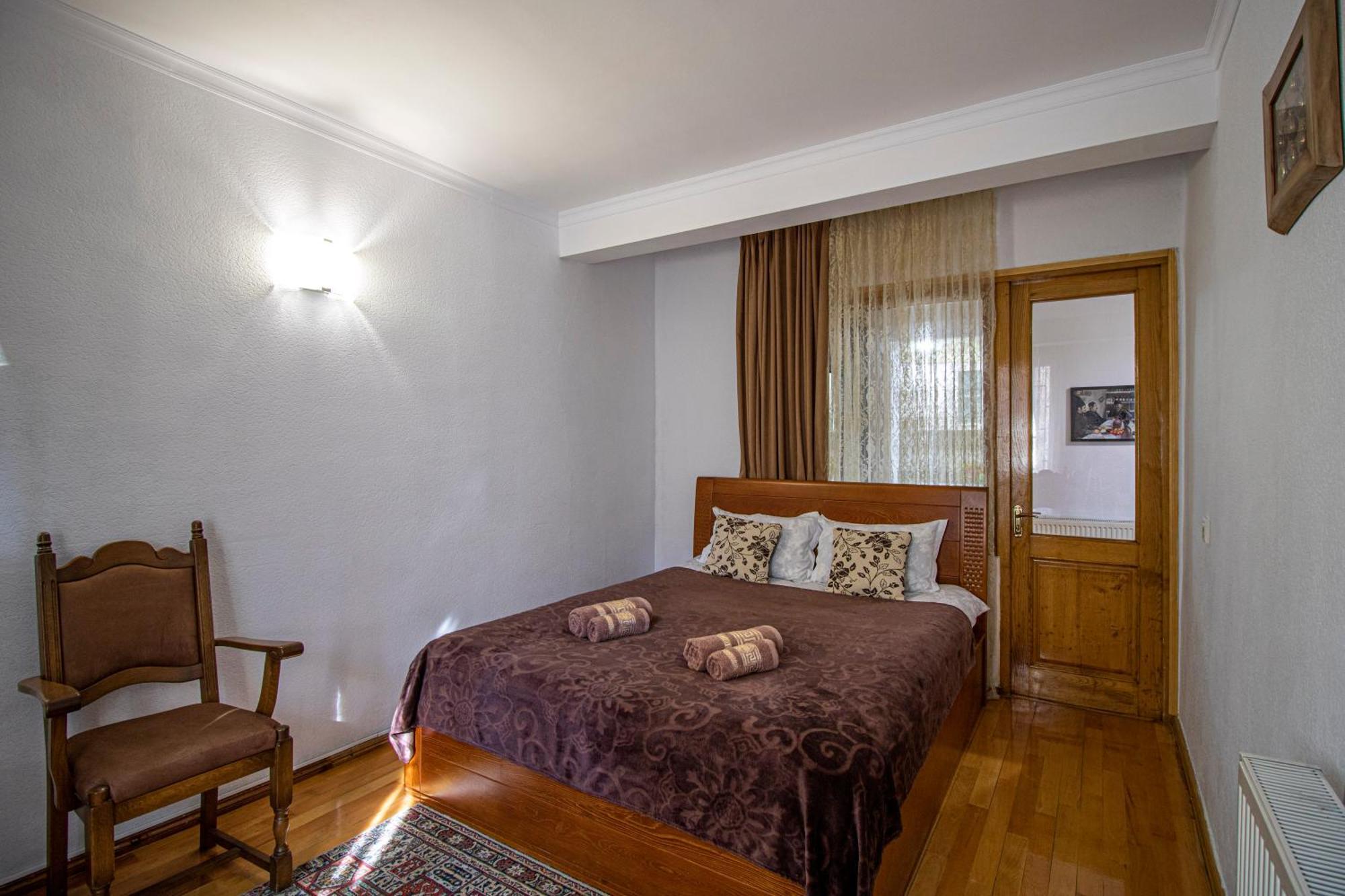 Cozy Apartment On Kostava Tbilisi Eksteriør bilde