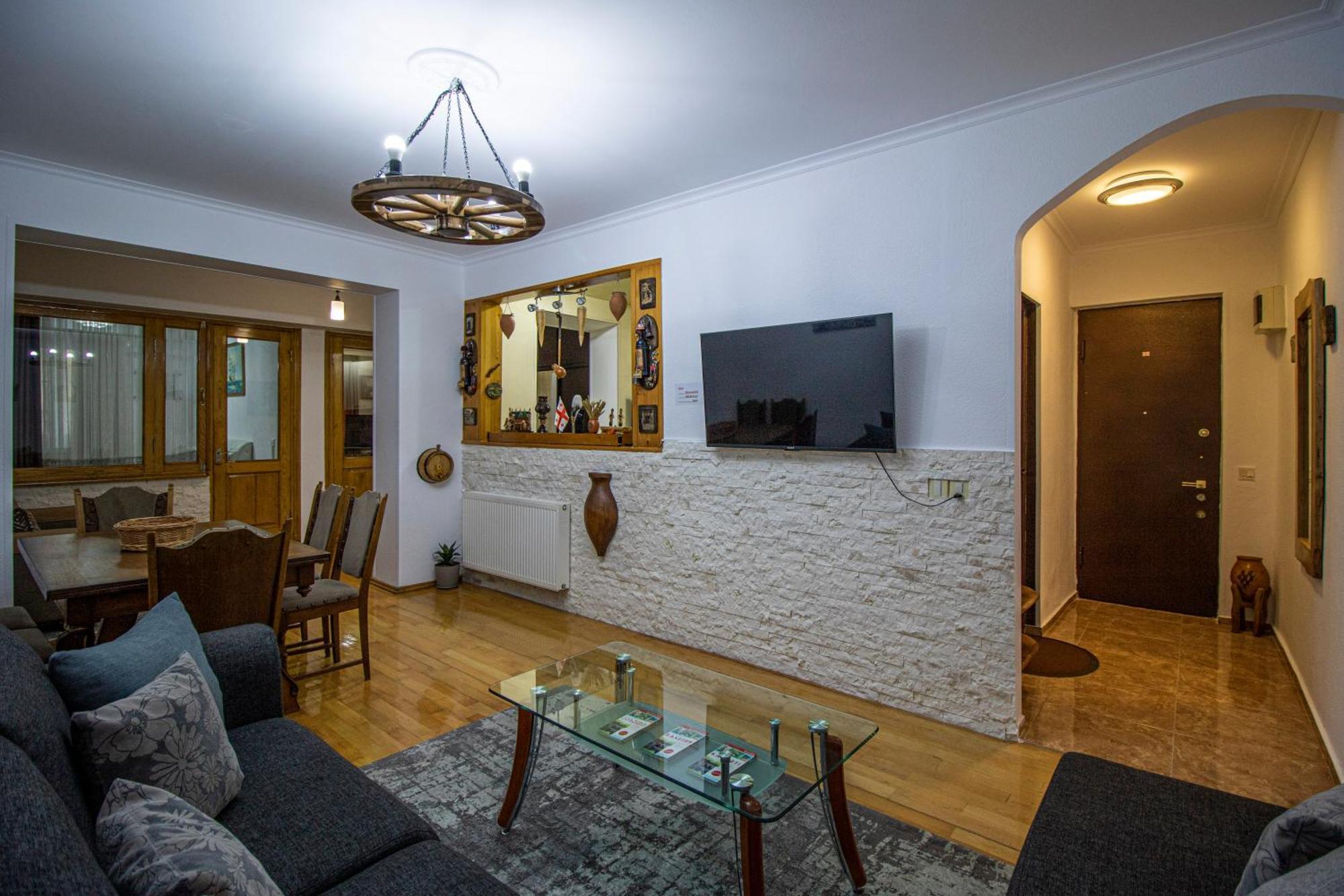Cozy Apartment On Kostava Tbilisi Eksteriør bilde